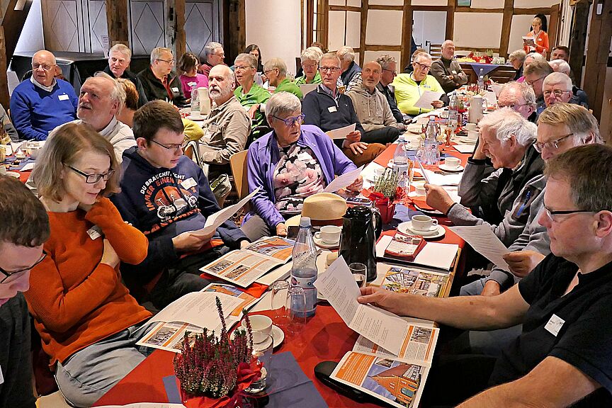 Tourenleitertreffen in Sendenhorst Beim Tourenleitertreffen in Sendenhorst wurde lebhaft gesungen.